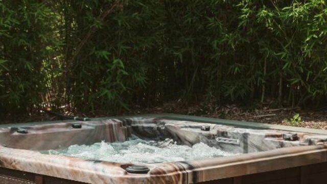 Jacuzzi