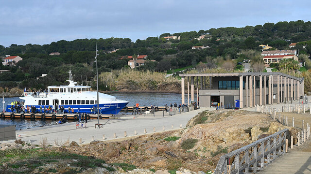 Départ de votre bateau à Giens