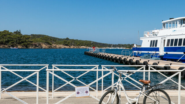 Arrivée au port de Porquerolles