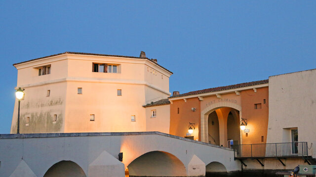 Le crépuscule à Port Grimaud